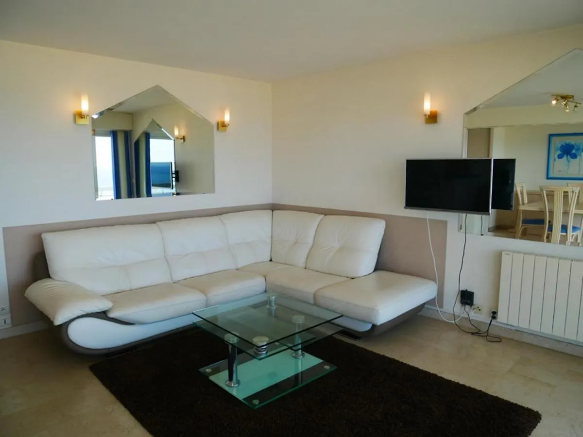 Quiberon: Appartement 3 Pieces Avec Balcon Et Parking Pres Du Centre - Fr-1-478-37 0*, Quiberon Γαλλία